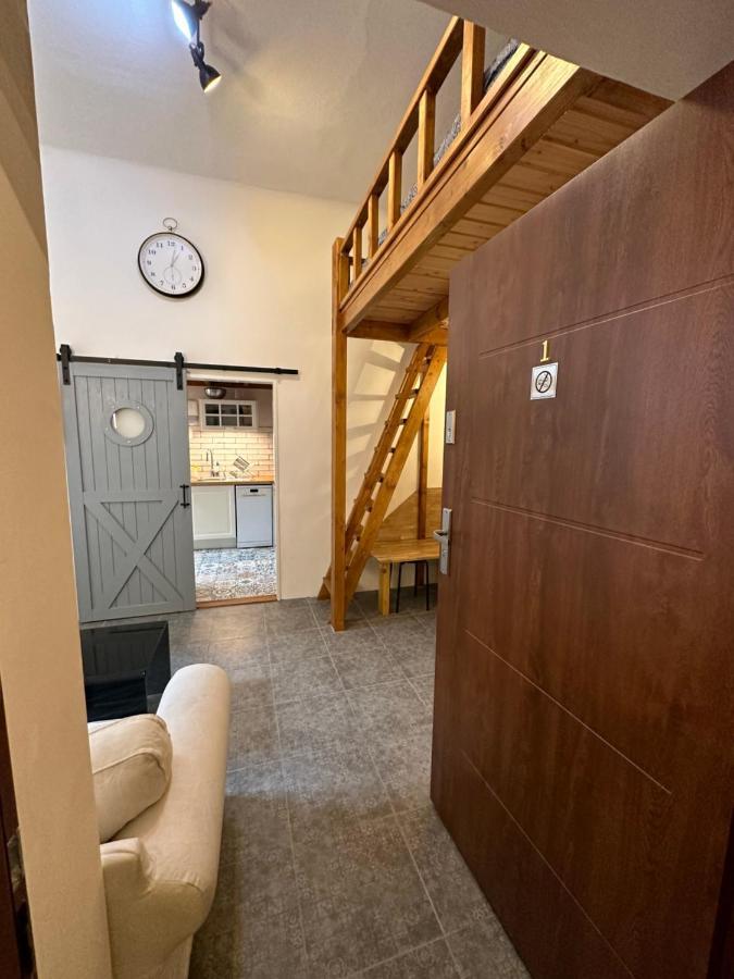 Cozy New Loft Apartment Πράγα Εξωτερικό φωτογραφία
